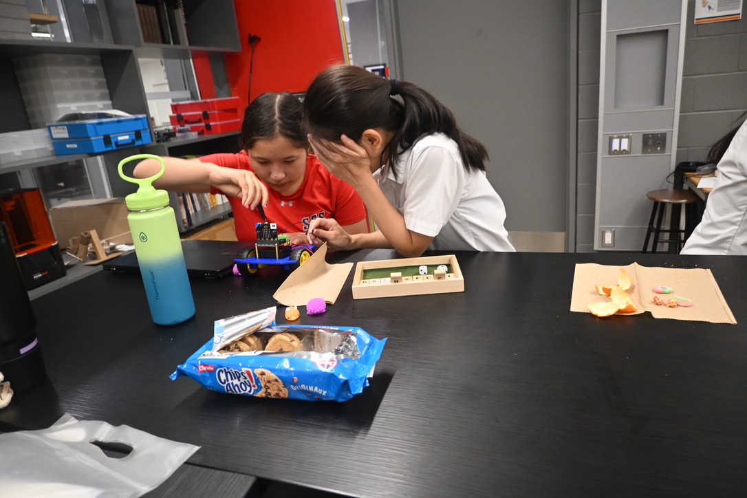 Computer Engineering Club moment 10